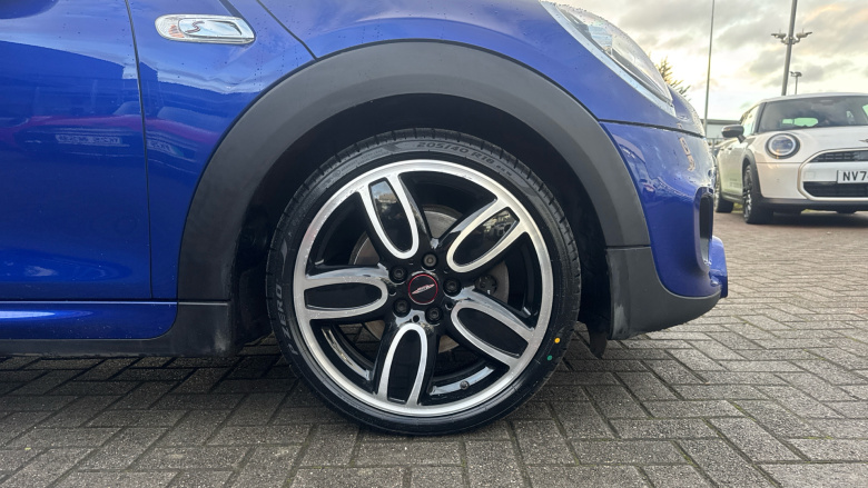 MINI Hatchback 2.0 Cooper S Sport II 3dr Petrol Hatchback